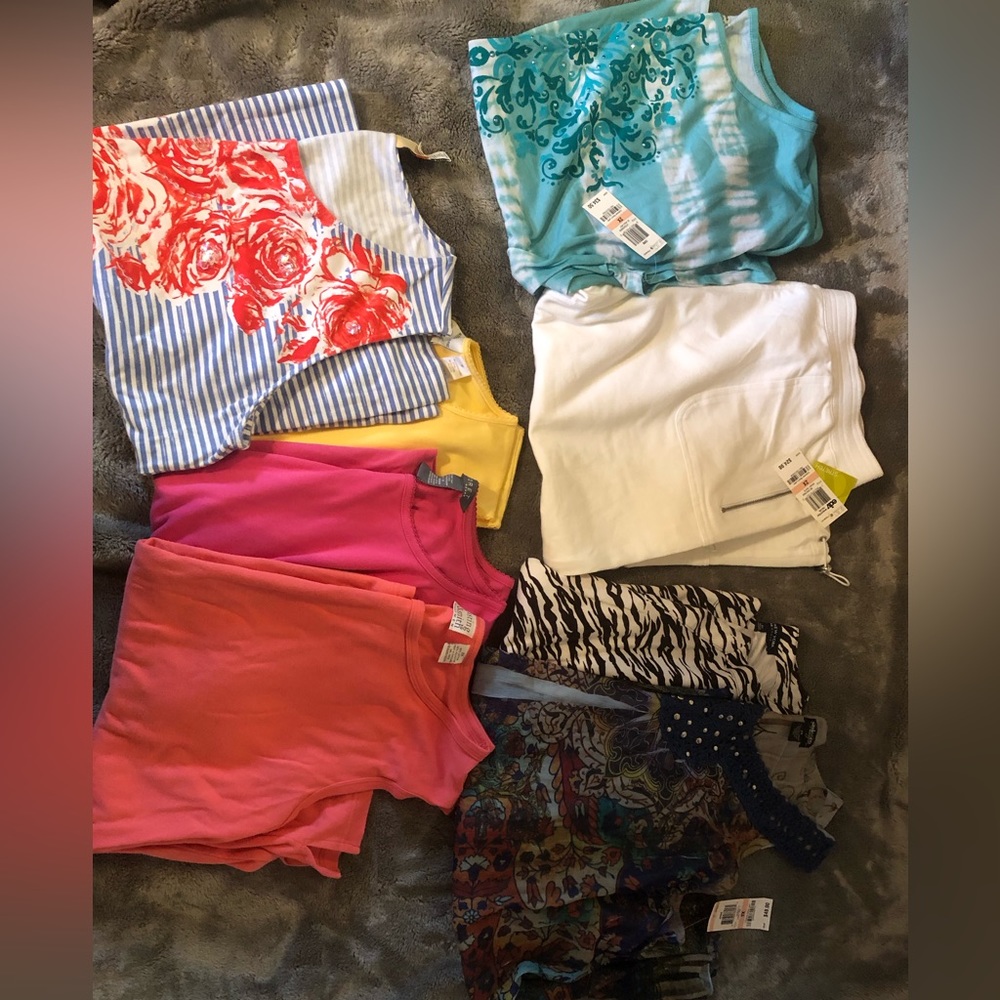 Women’s 2x shirts and pants